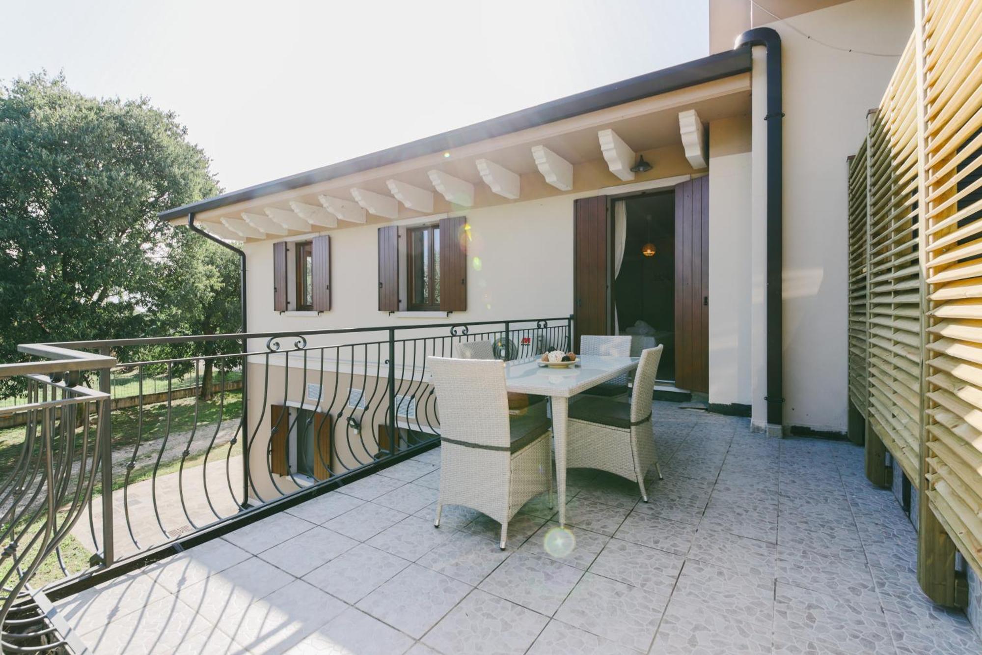 Appartamenti Orchidea E Glicine Sommacampagna Exteriör bild