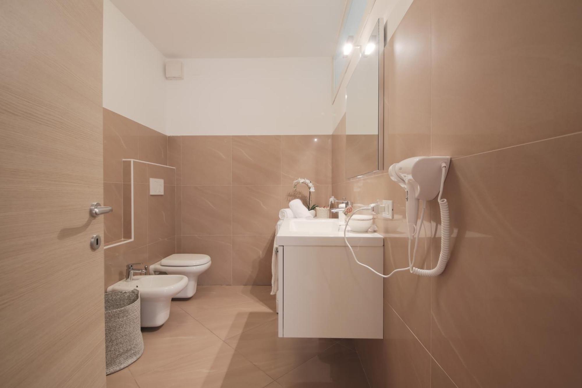 Appartamenti Orchidea E Glicine Sommacampagna Exteriör bild